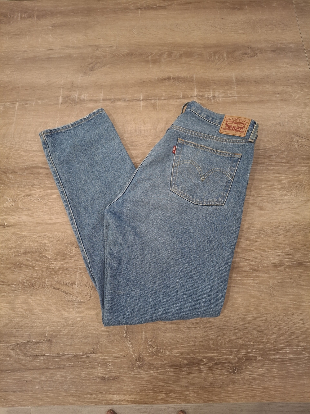 Levi's 501 Original Fit Jeans Women's W32 L32 Distressed Light Wash Denim